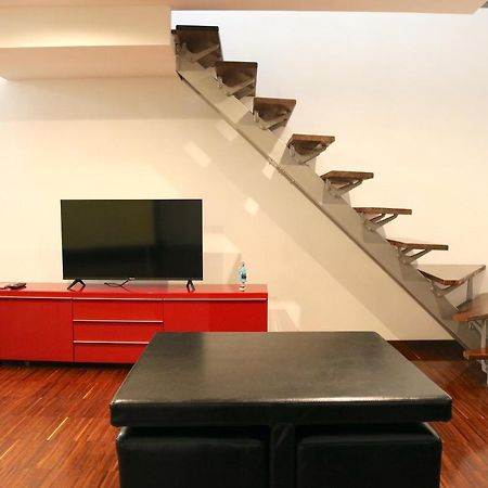 Cozy & Large Loft Famagosta Apartment Milano Exterior foto
