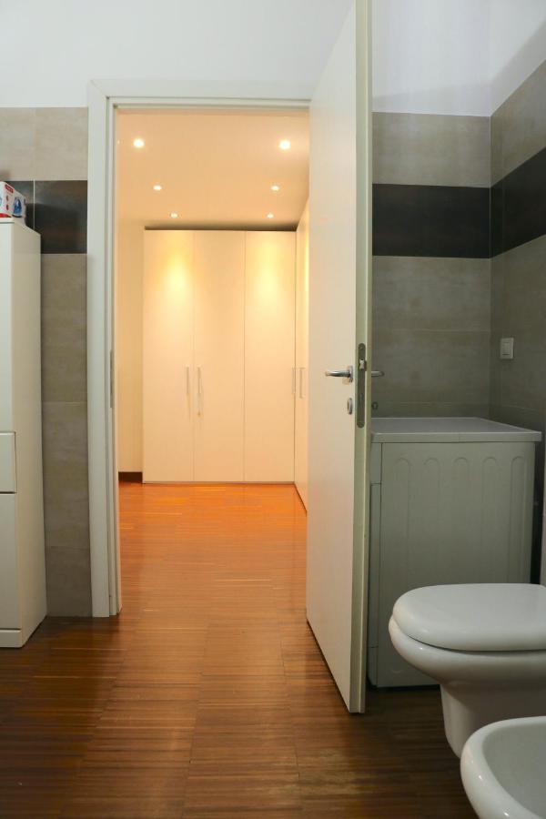 Cozy & Large Loft Famagosta Apartment Milano Exterior foto